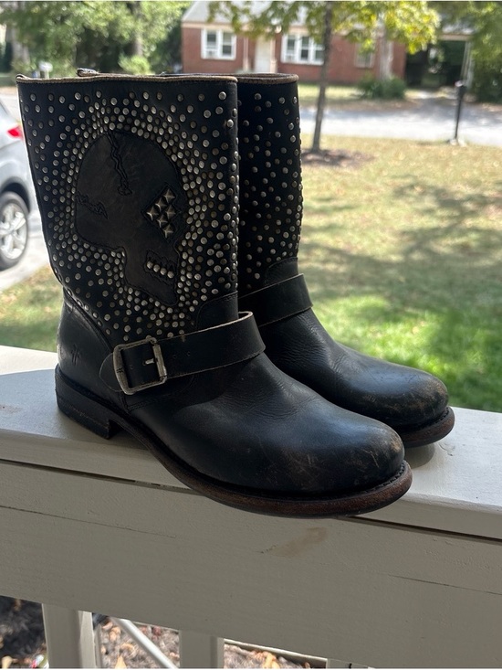 Frye Shoes - Answer for subcategory